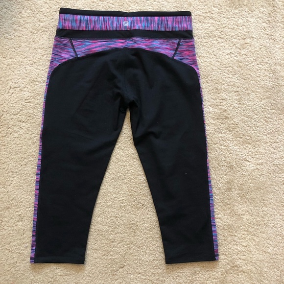 Fabletics Camacan Capri Sz S (Black/Pop Pink) - Picture 3 of 5